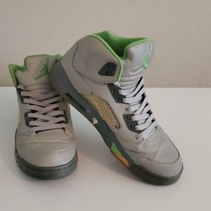 Jordan Retro 5 Green bean